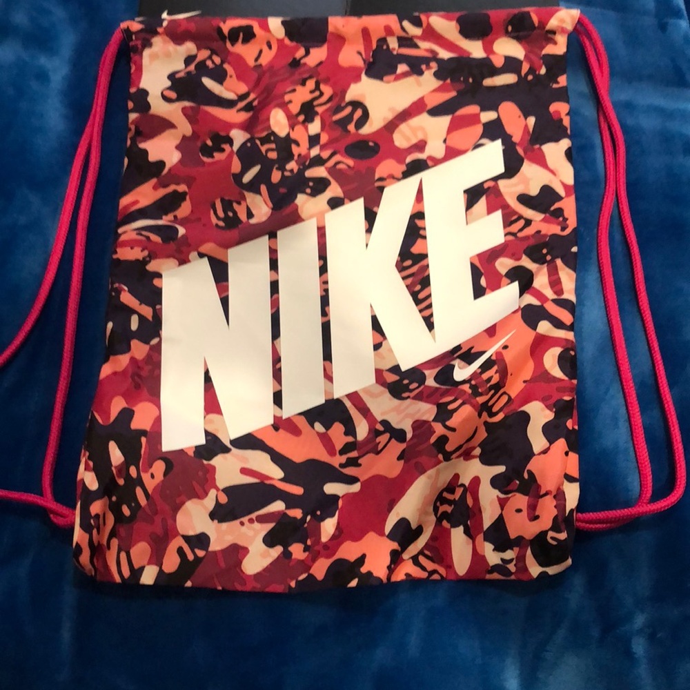 NWT NIKE GYM SACK
